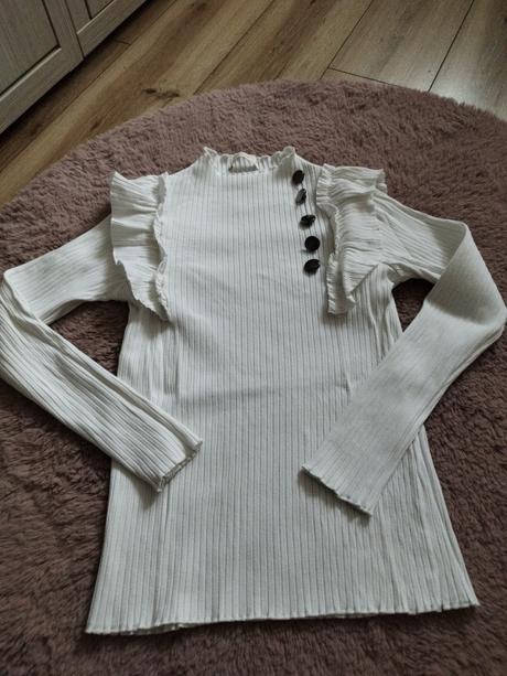 Tricko s volánikom, 146