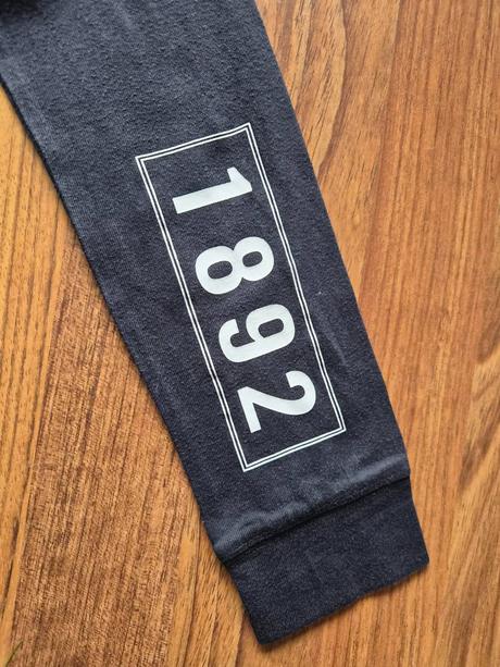 Pekné abercrombie tričko, abercrombie&fitch,152