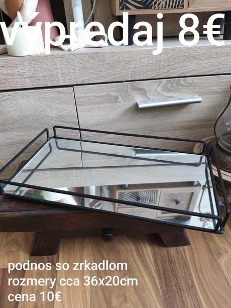 Podnos so zrkadlom, 