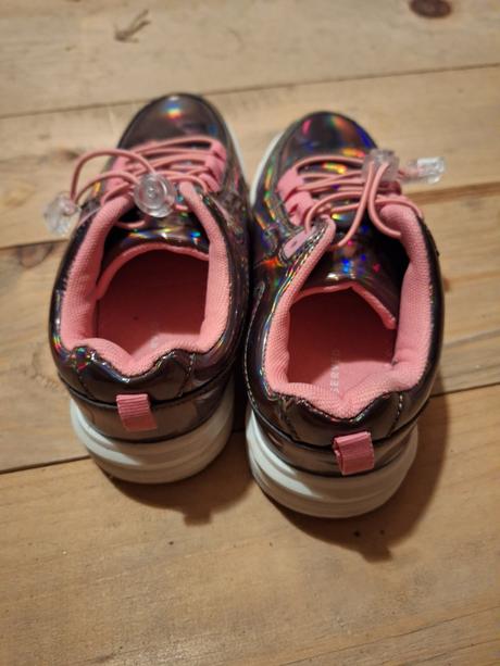 Botasky, reserved,32