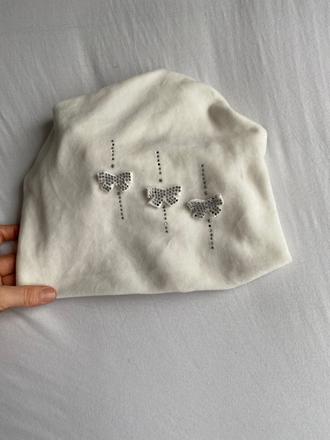 Biela jemnucka ciapka, 