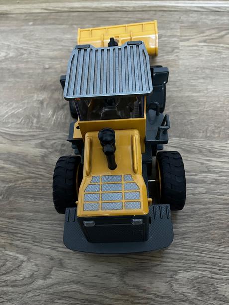 Bager na diaľkové ovládanie, 