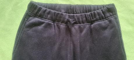 Čierne tepláky, 152