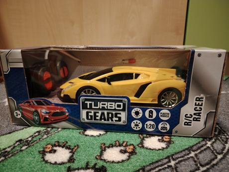 Autíčko na diaľkové ovládanie, 