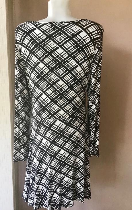 Pružné šaty /85a, 44