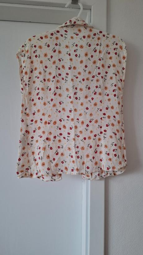 Kvietkovaná blúzka, h&m,36