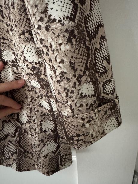 Sako s hadím vzorom, camaieu,38