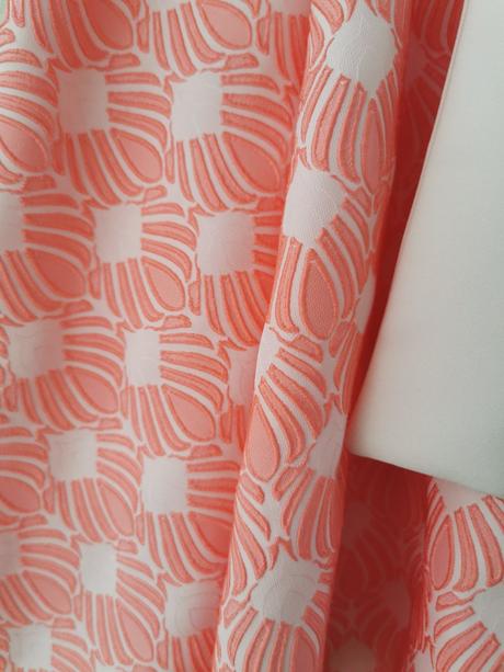 Šaty s bolerkom, 146