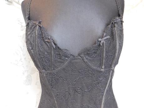 Kvalitný čipkovaný korzet, 75b