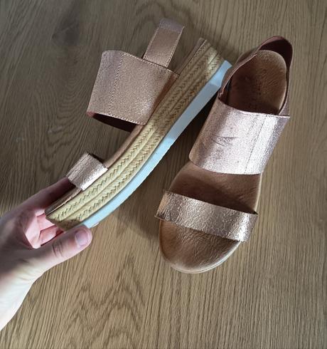 Sandále na platforme, 38