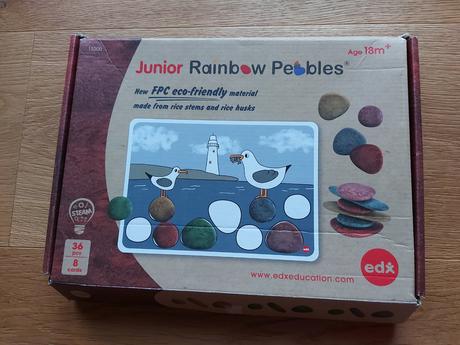 Rainbow pebbles z montessorri obchodu, 