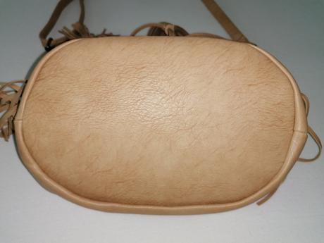 Kabelka so strapcami, 