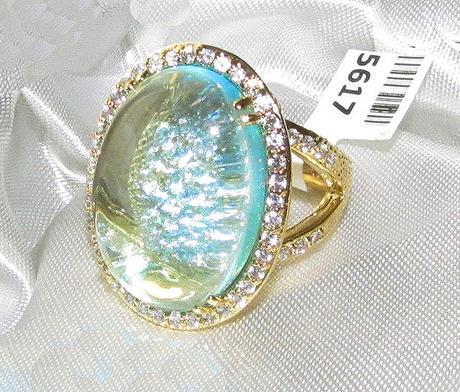 Prsteň s blankytným kameňom,