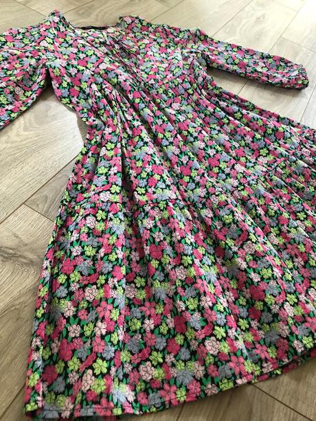 Damske/dievčenské kvetované saty s, sinsay,s