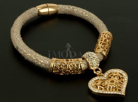 Náramok so srdiečkom, 