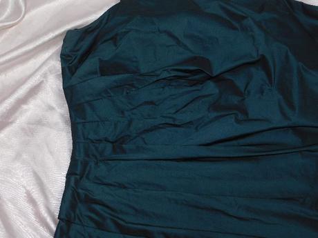 Luxusne slavnostne saty, 38