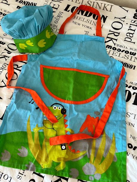 Suprava zástera a čiapka, 