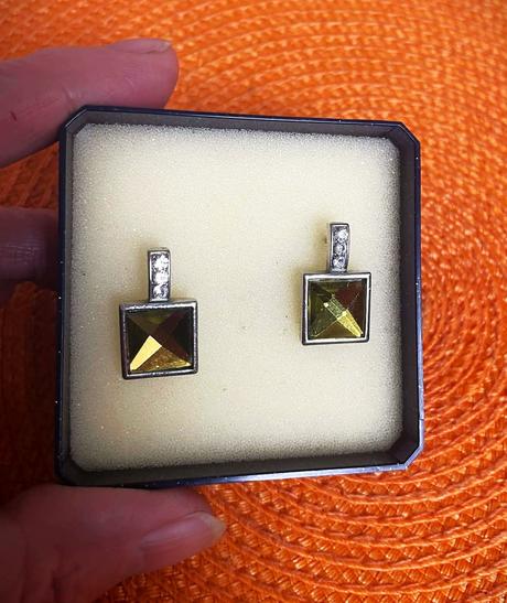 Náušnice - brúsené zrkadlovky rivoli,