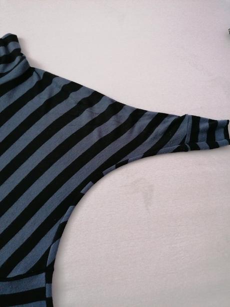 Modro-čierny rolák, s