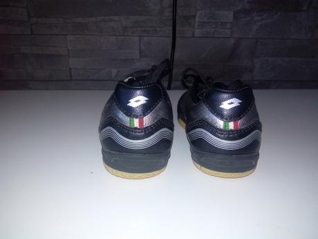 Halová obuv + chraniče, lotto,27