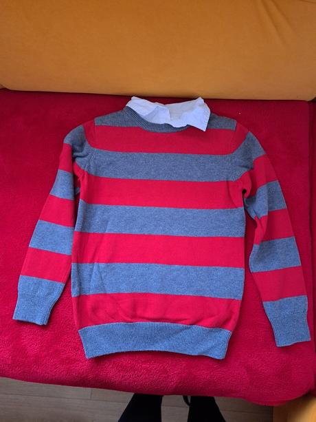 Mikiny a svetre, 128