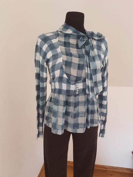 Elegantný károvaný top vel.l, l