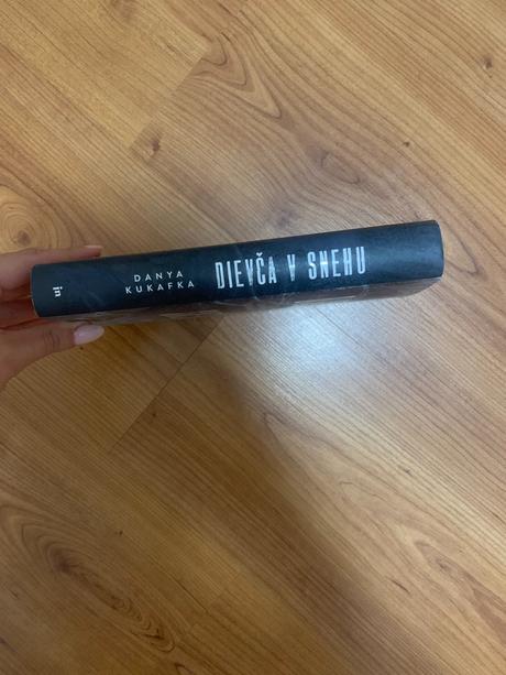 Kniha dievča v snehu, 
