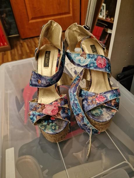 Sandale na platforme, 37