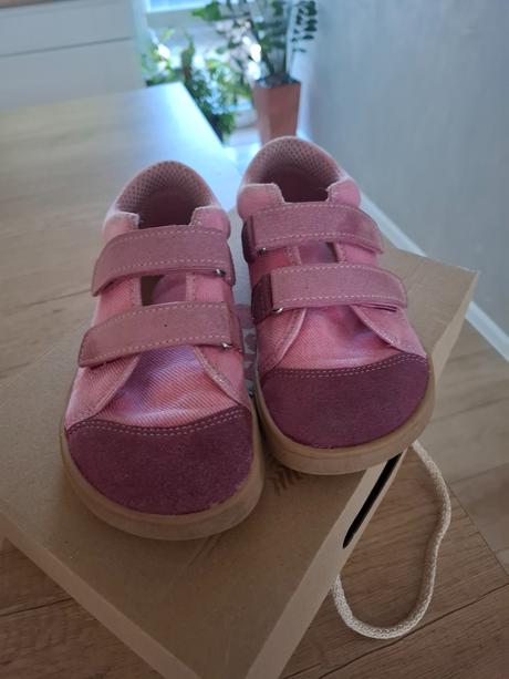 Barefoot plátenky, 33