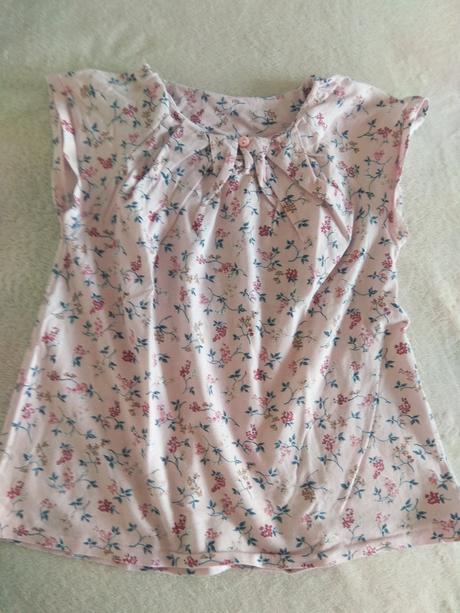 Úžasné kvetinové tričko, 134