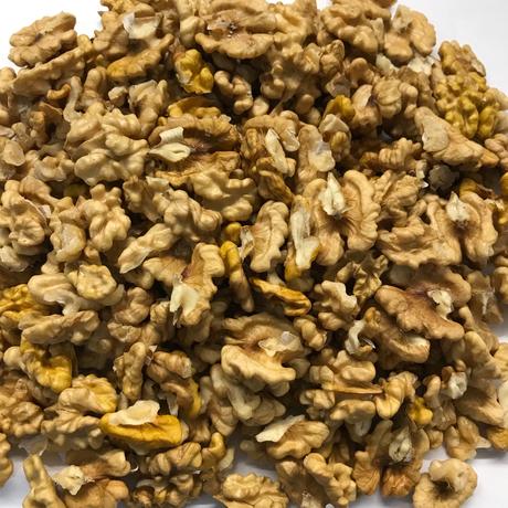 Vlašské orechy lúpané,