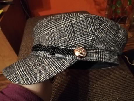 Čiapka námorníckeho typu, chantall