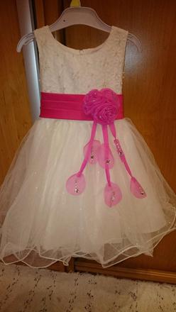 Sviatočné šaty, 92