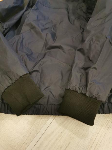 Prechodna bunda takmer nenosena, 128