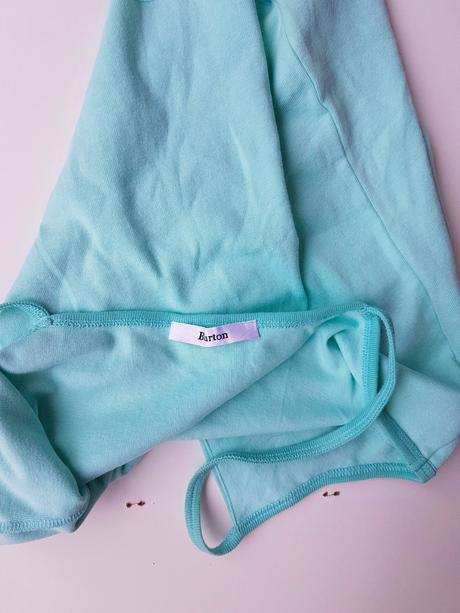 Tielko s výšivkou, burton,l