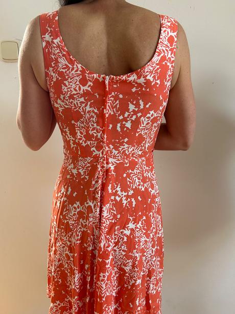 Letné dámske šaty, 98