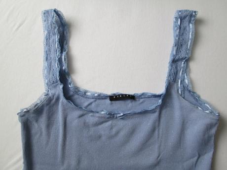 Tielko s cipkou, sisley,m