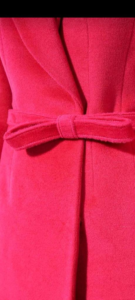 Krásny kabát, 38 / m