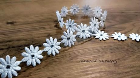 Ozdobná stuha kvietky, 