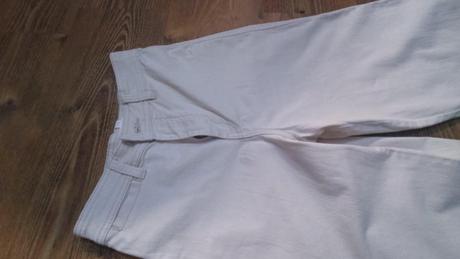 Rifle moderné, maslové, málo nosené, 34