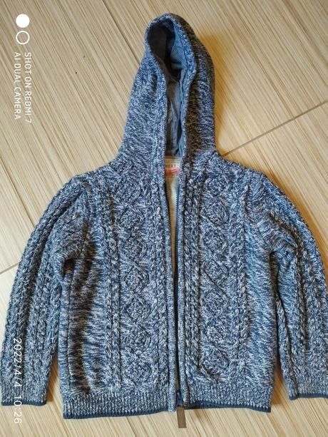 Sveter next, next,110