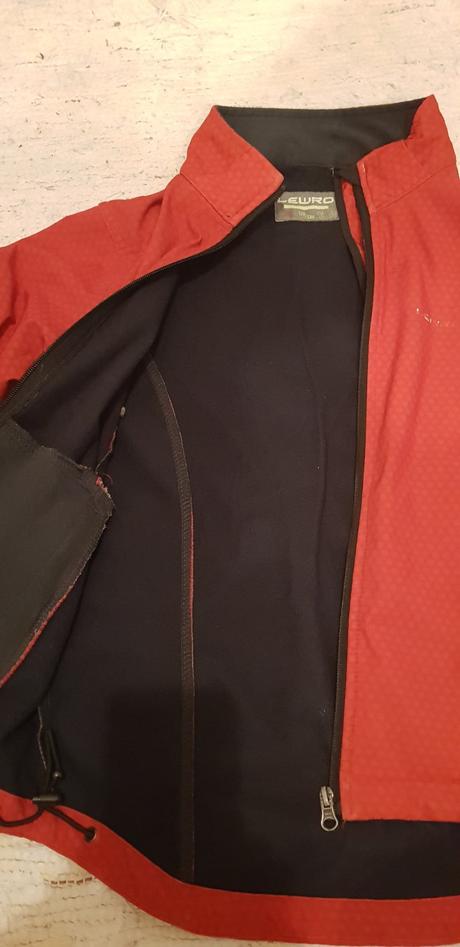 Softsell bunda červená vel.128/134, lewro,134