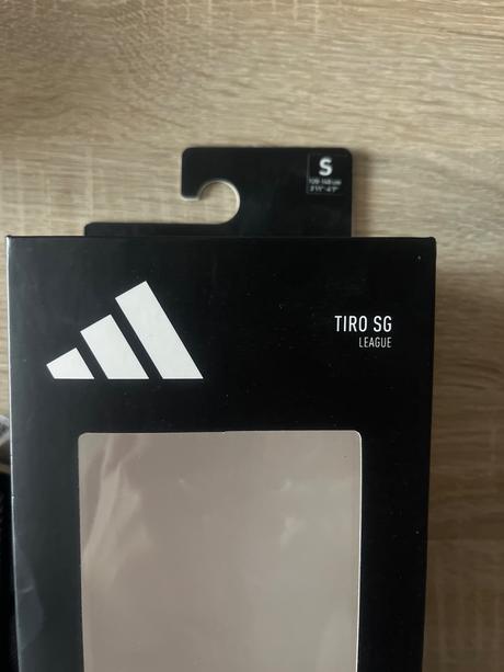 Chrániče na futbal,