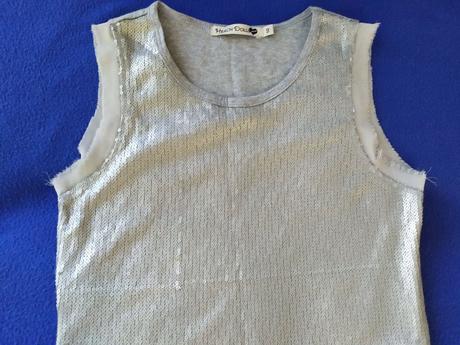 Príležitostné šaty s flitrami, 140