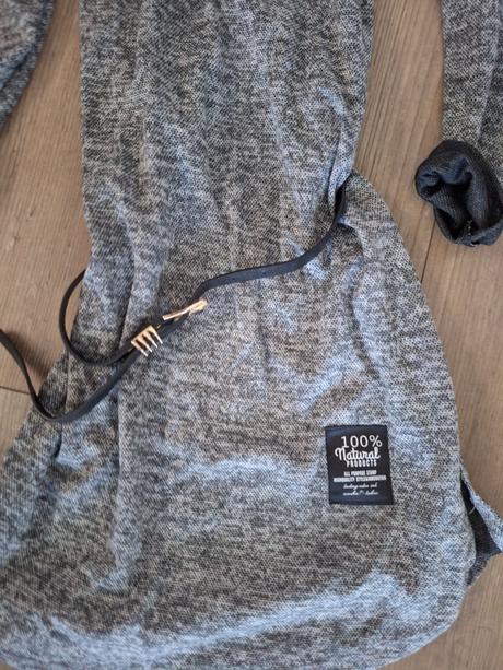 Saty s opaskom,