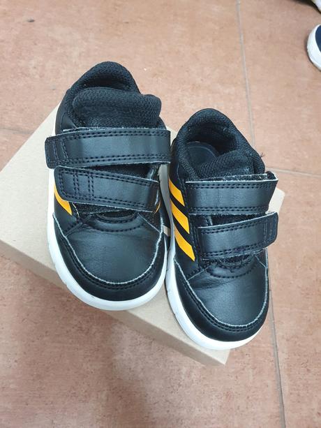 Adidas tenisky, adidas,21