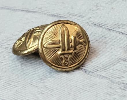 2x vojenský gombík, 