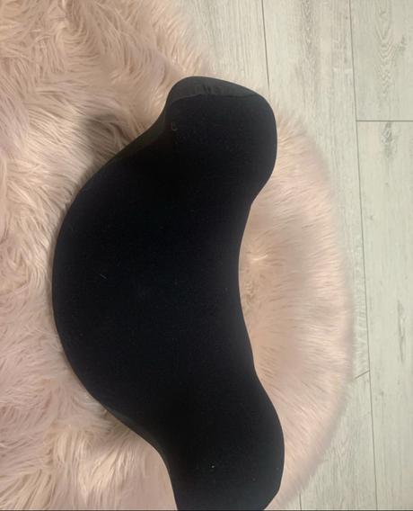 Opierka hlavy do autá, 