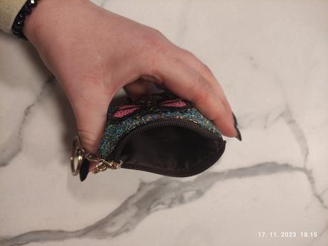 Malá flitrovaná peňaženka, 