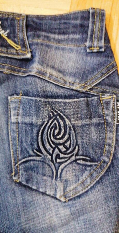 Tmavomodré rifle, 34